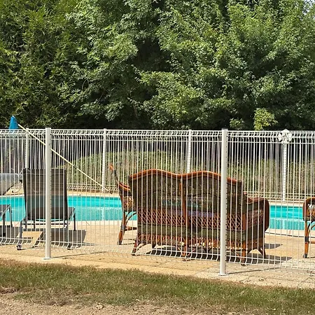 L Insolite Saint-Etienne-l'Allier